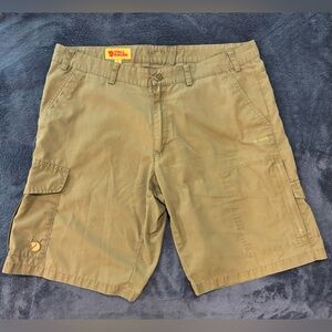 Fjall Raven Men’s Cargo Shorts Size 52